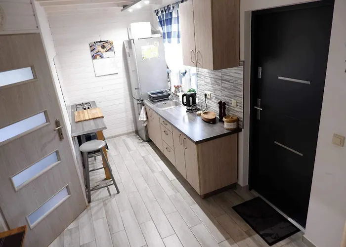 Pod Wierzbami بيت للعطل *